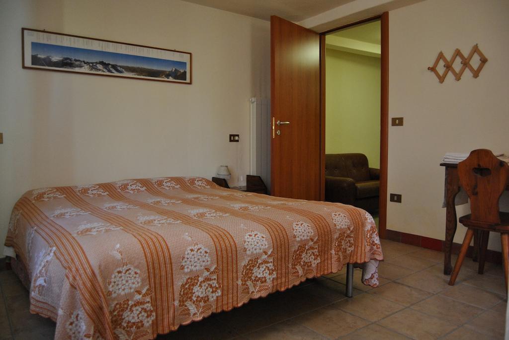 B&B Il Pettirosso Malonno Cameră foto