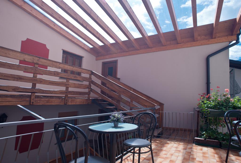 B&B Il Pettirosso Malonno Exterior foto